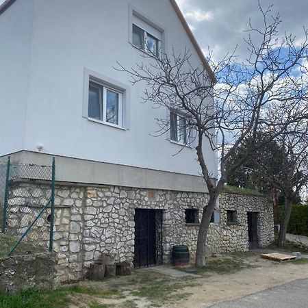 Ubytování Pod Mezu Hlohovec Exteriér fotografie