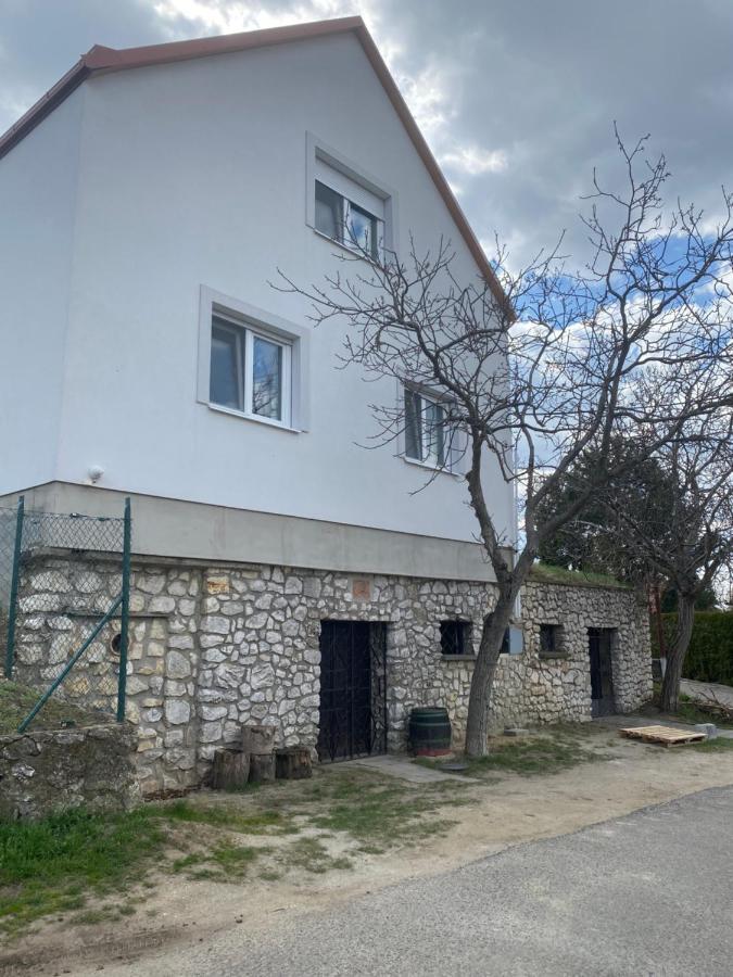 Ubytování Pod Mezu Hlohovec Exteriér fotografie